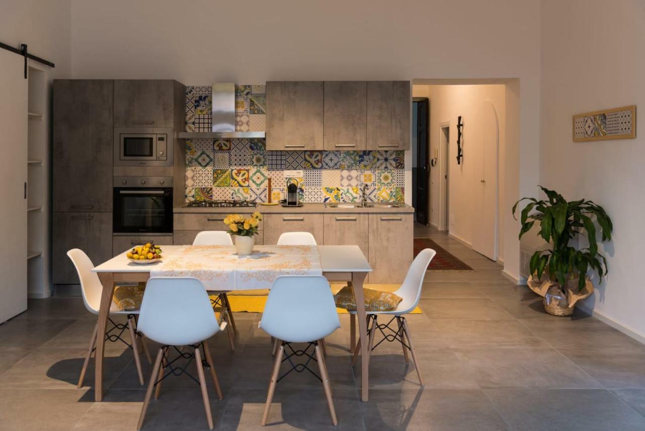 Nonna Vittoria Apartment Salerno Kültér fotó