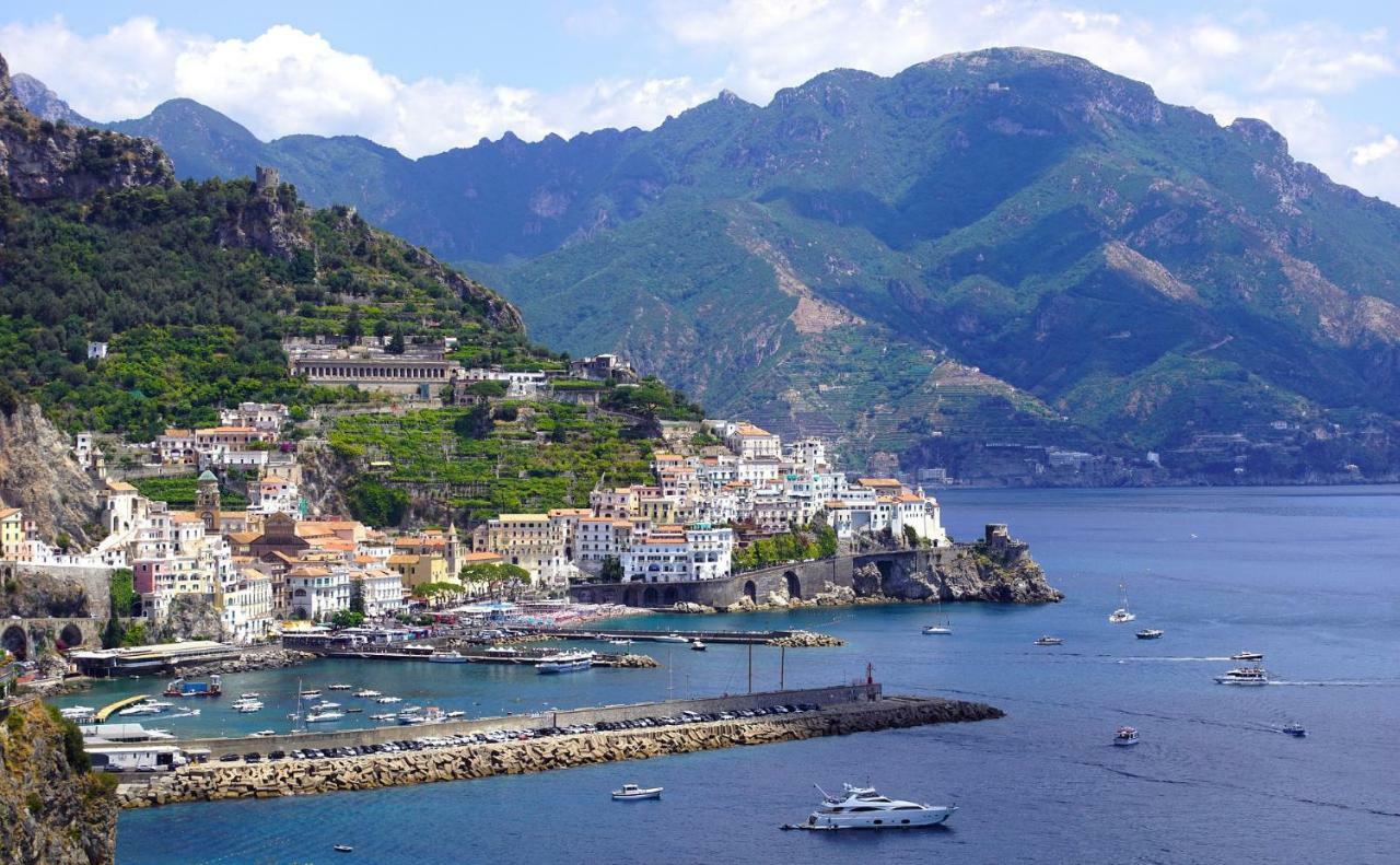 Nonna Vittoria Apartment Salerno Kültér fotó