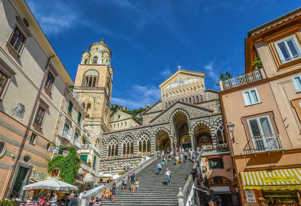Nonna Vittoria Apartment Salerno Kültér fotó